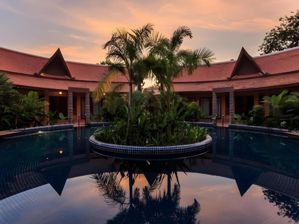Angkor Village Resort & Spa Siem Reap Exteriör bild